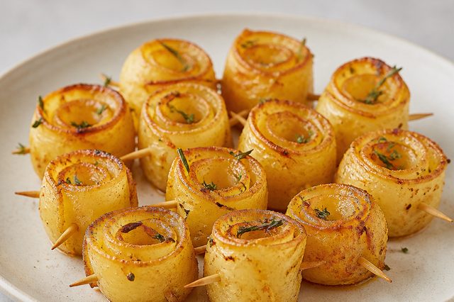 Batatas laminadas com ervas na air fryer
