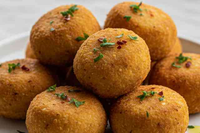 Bolinho de Bacalhau com Cará