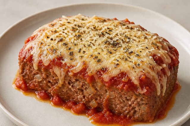 Bolo de carne italiano com molho de tomate