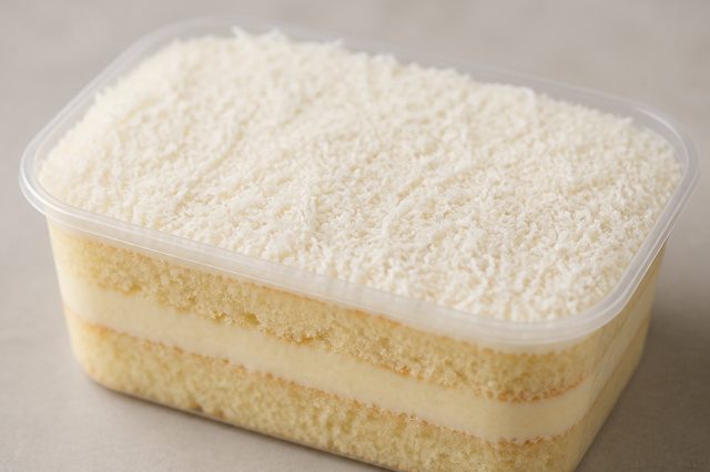 Bolo gelado com creme de leite de coco