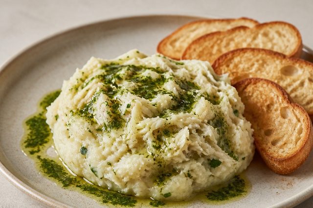 Brandade de bacalhau com azeite verde