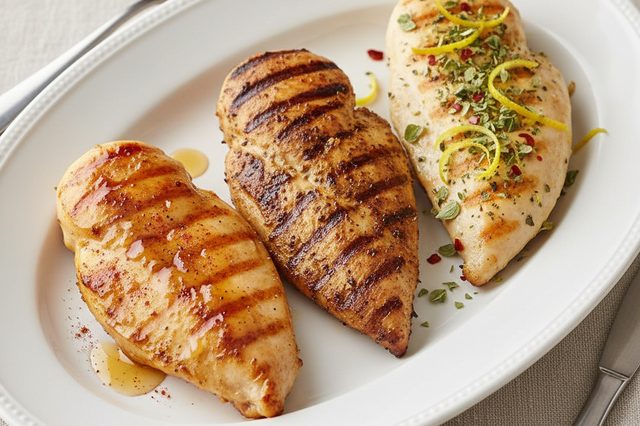 Frango grelhado com mel e duas marinadas cítricas