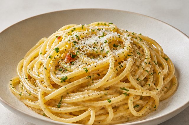 Macarrão cremoso de alho e óleo