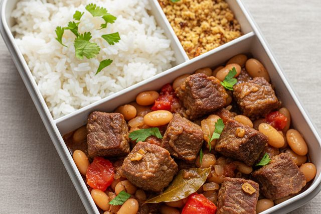 Marmita de Carne de Sol com Feijão-branco