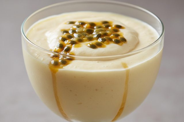 Mousse de maracujá com suco concentrado