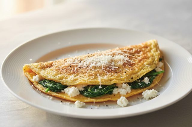 Omelete de Espinafre e Queijo Feta