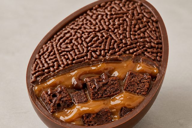 Ovo de Páscoa recheado com pão de mel