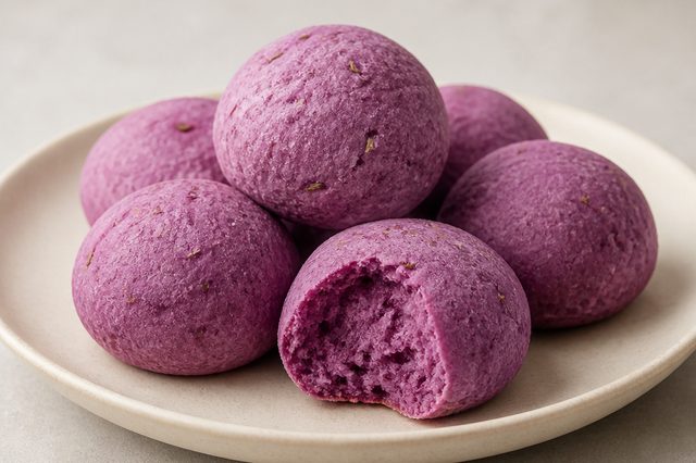 Pão de batata-doce roxa com polvilho