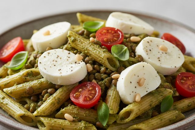 Pasta com Lentilha ao Pesto
