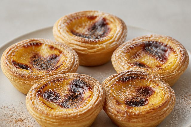 Pastéis de nata com massa folhada pronta