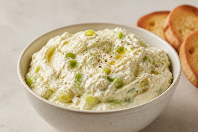 Patê de alho-poró com creme de ricota