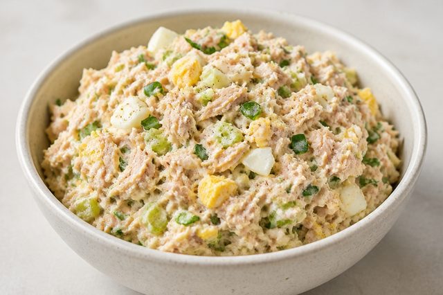 Patê de atum com ovo, cottage e alho-poró