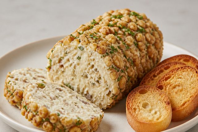 Patê de cebola com gorgonzola e nozes