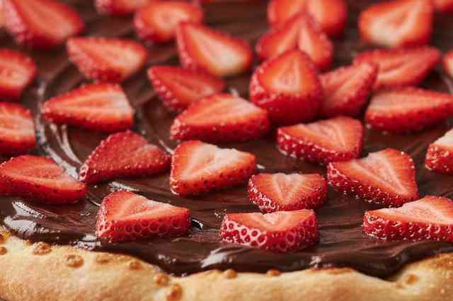 Pizza de Chocolate com Morango