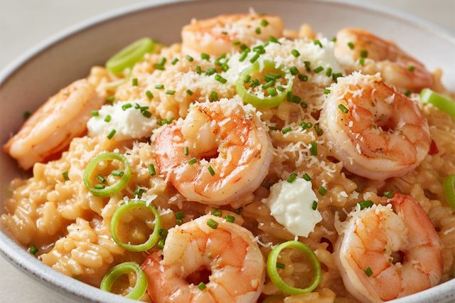 Risoto de camarão com alho-poró e cream cheese