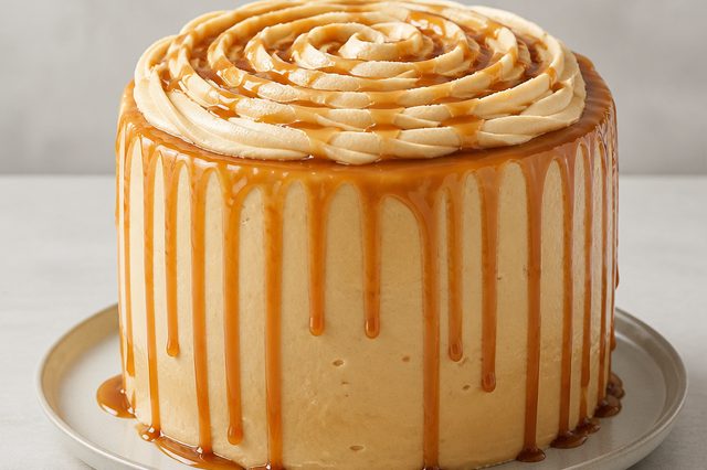 Rocambole vertical de creme de caramelo
