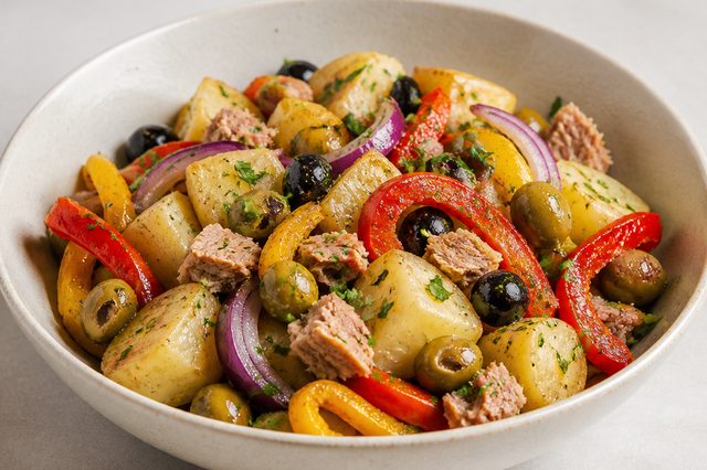 Salada de batata assada com atum