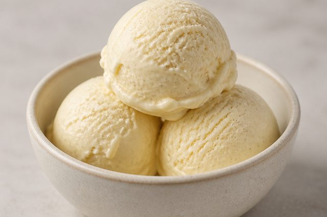 Sorvete de baunilha com creme de gemas