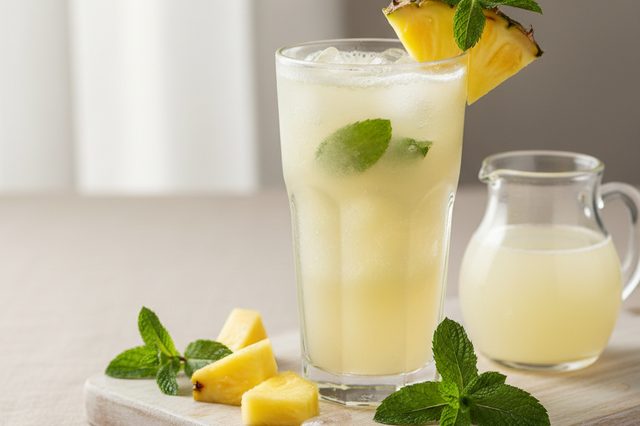 Suco de Abacaxi com Hortelã