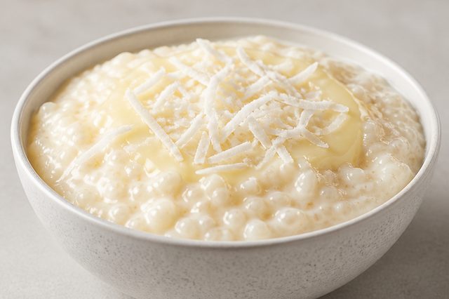 Tapioca granulada cremosa gelada com coco